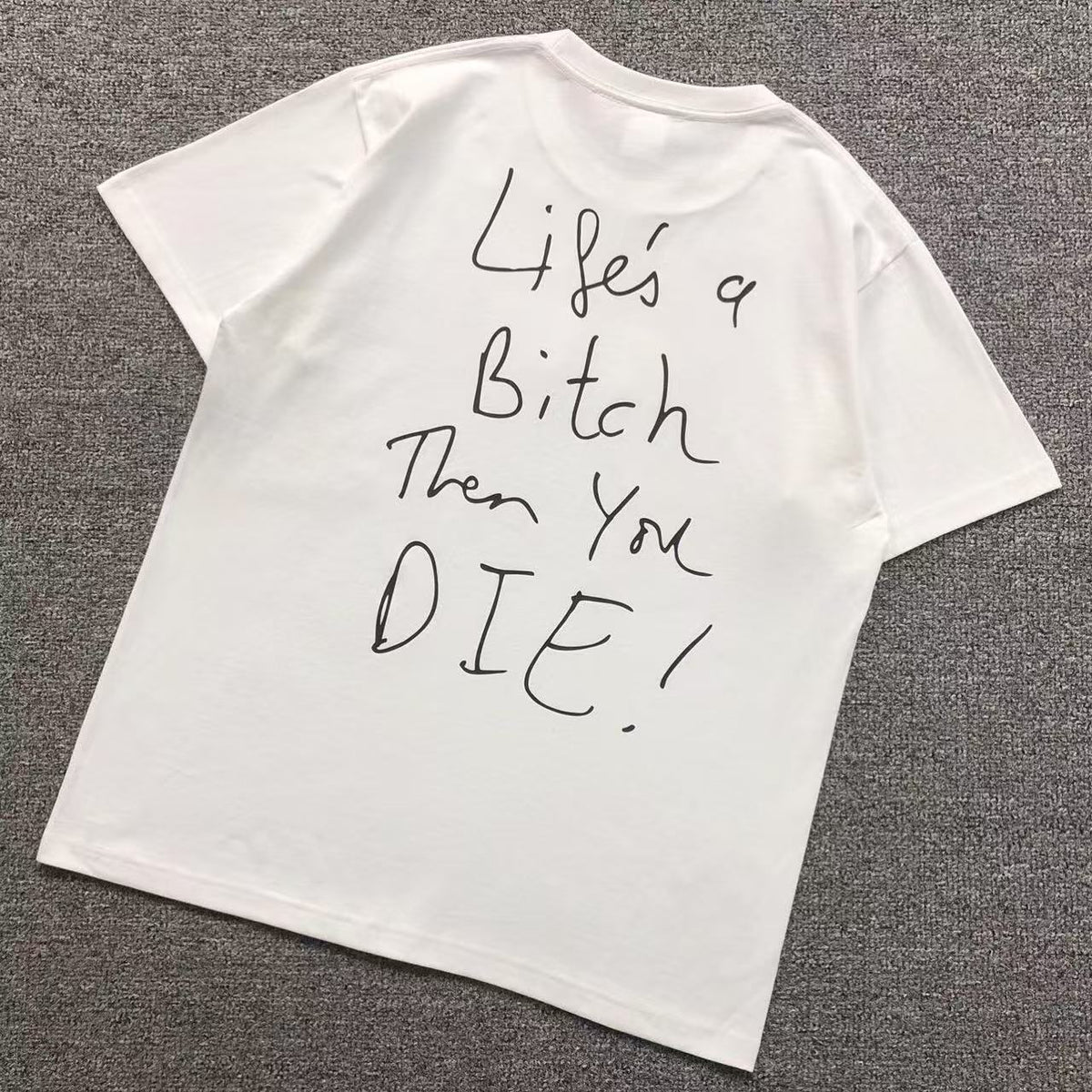 Camisa Supreme Life's a Bitch — costa