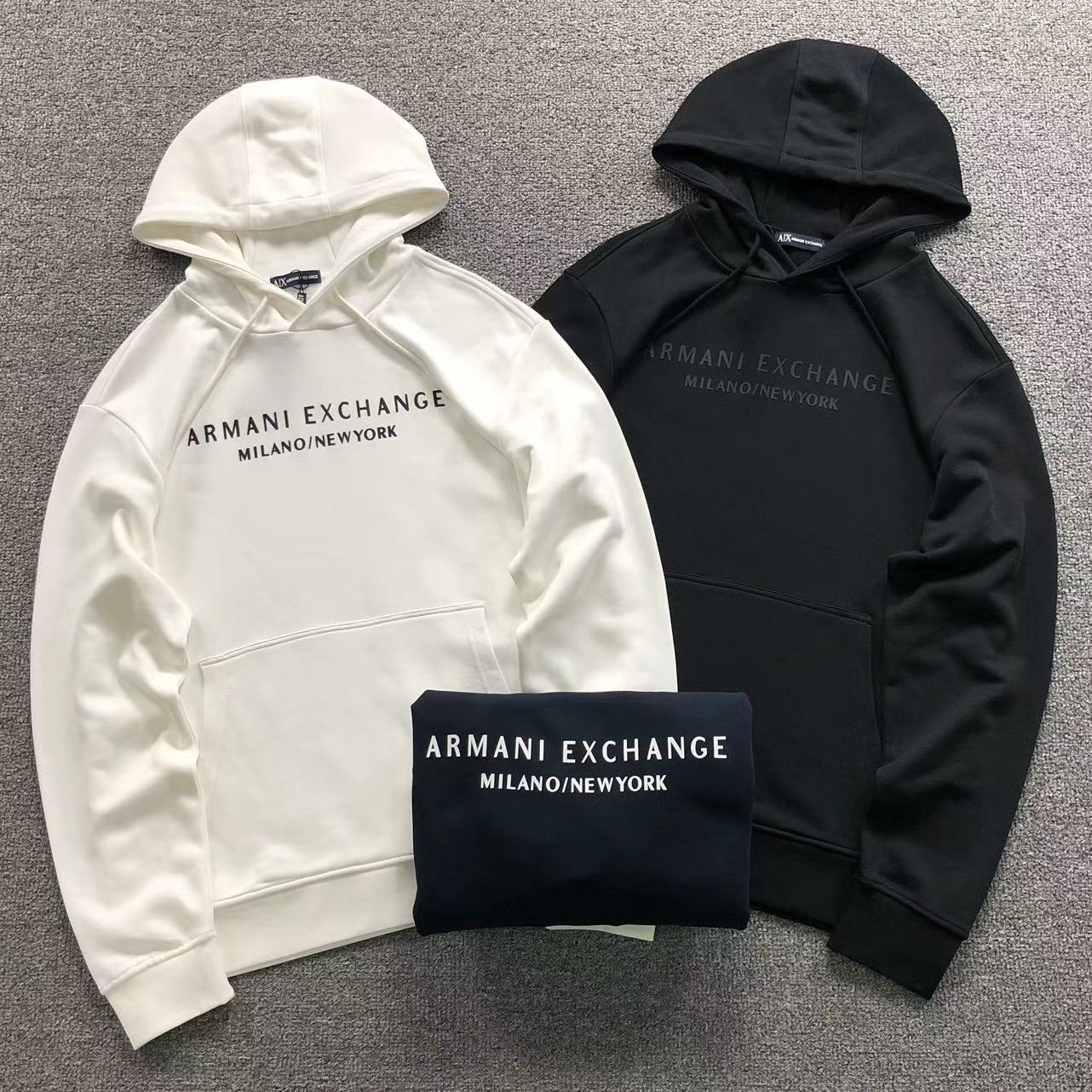 MOLETOM CANGURU Armani Milano New York — frente
