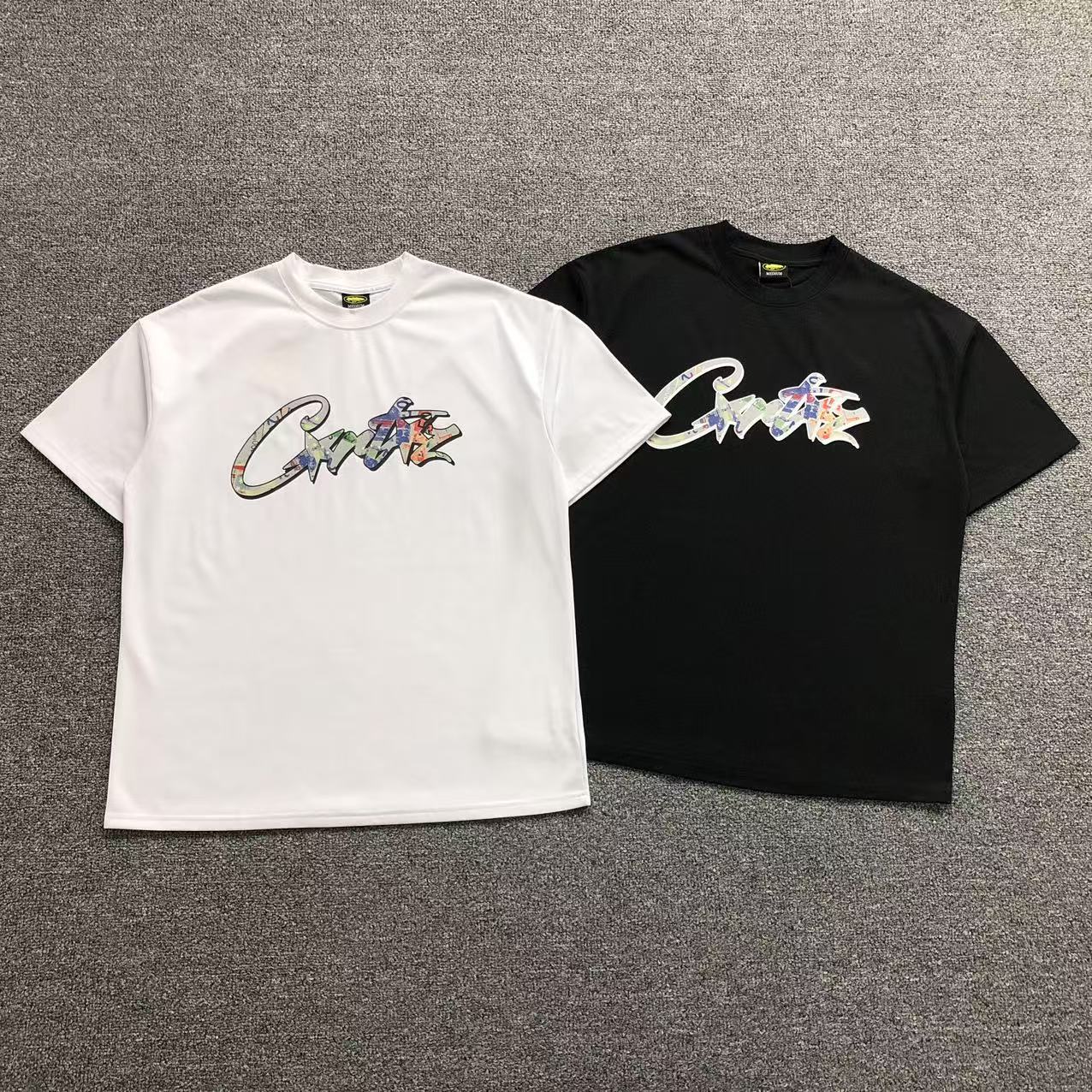 Camisa Corteiz Signature Camo Script — frente