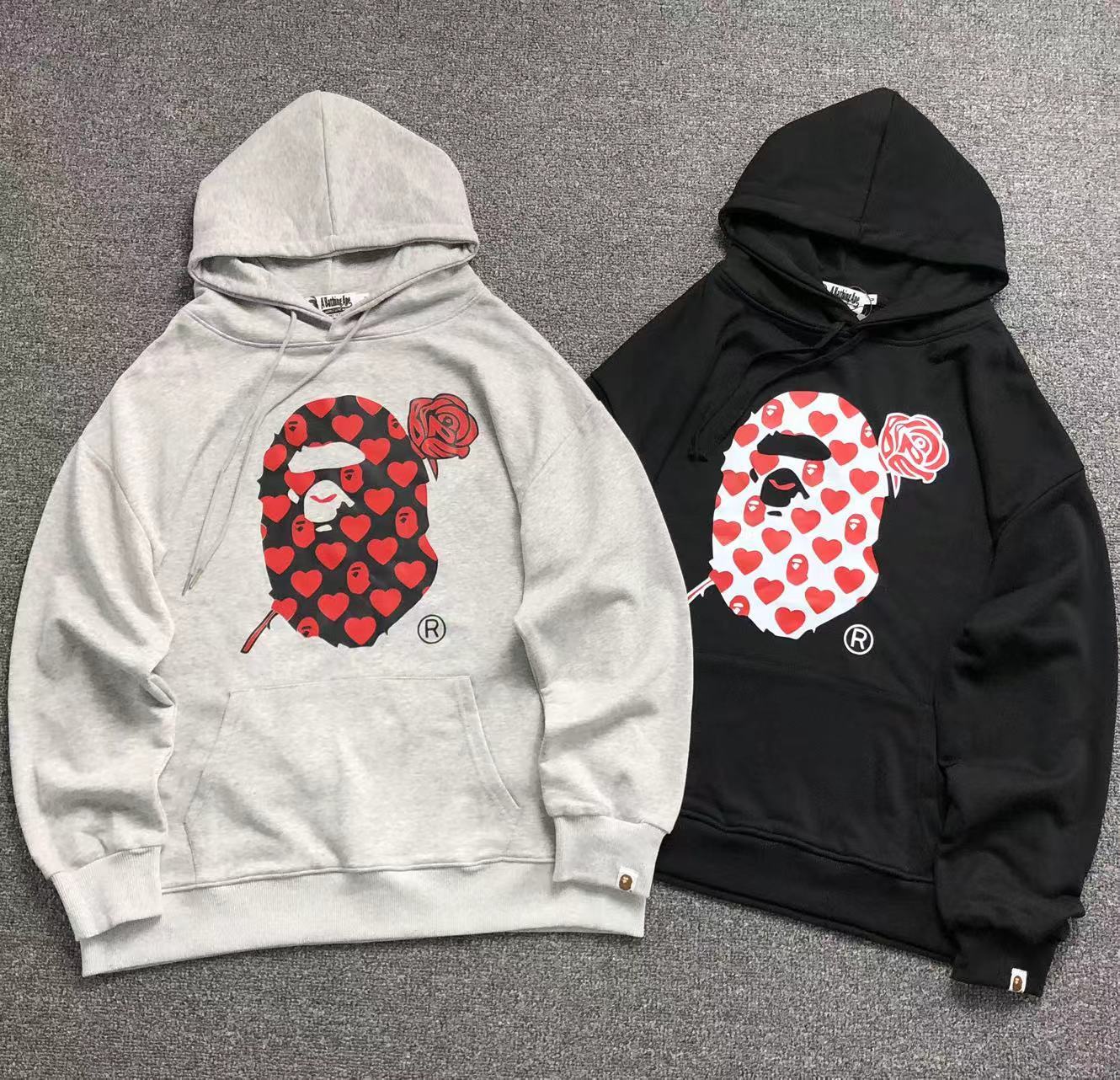 MOLETOM CANGURU Bape Heart Camo Ape — frente