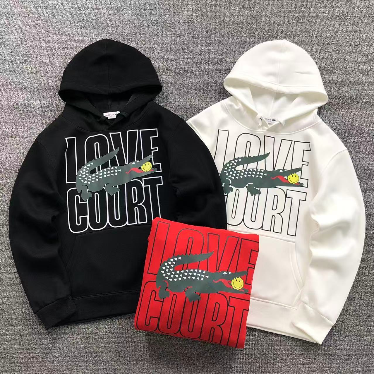 MOLETOM CANGURU Lacoste Love Court — frente