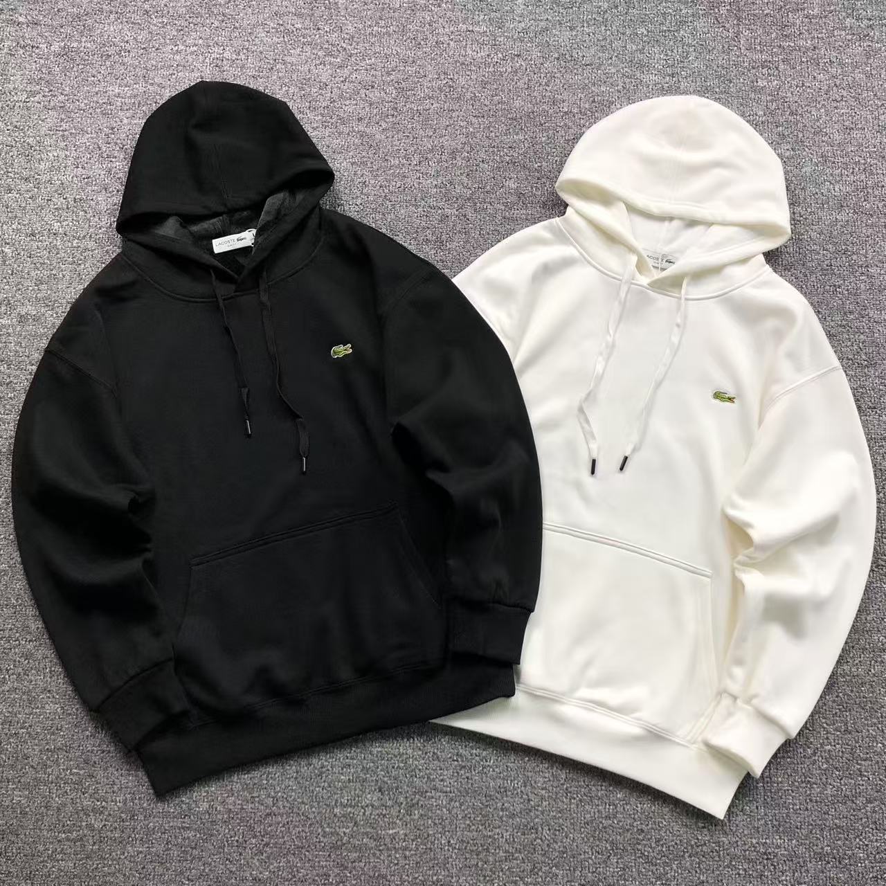 MOLETOM CANGURU Lacoste Classic Croc — frente