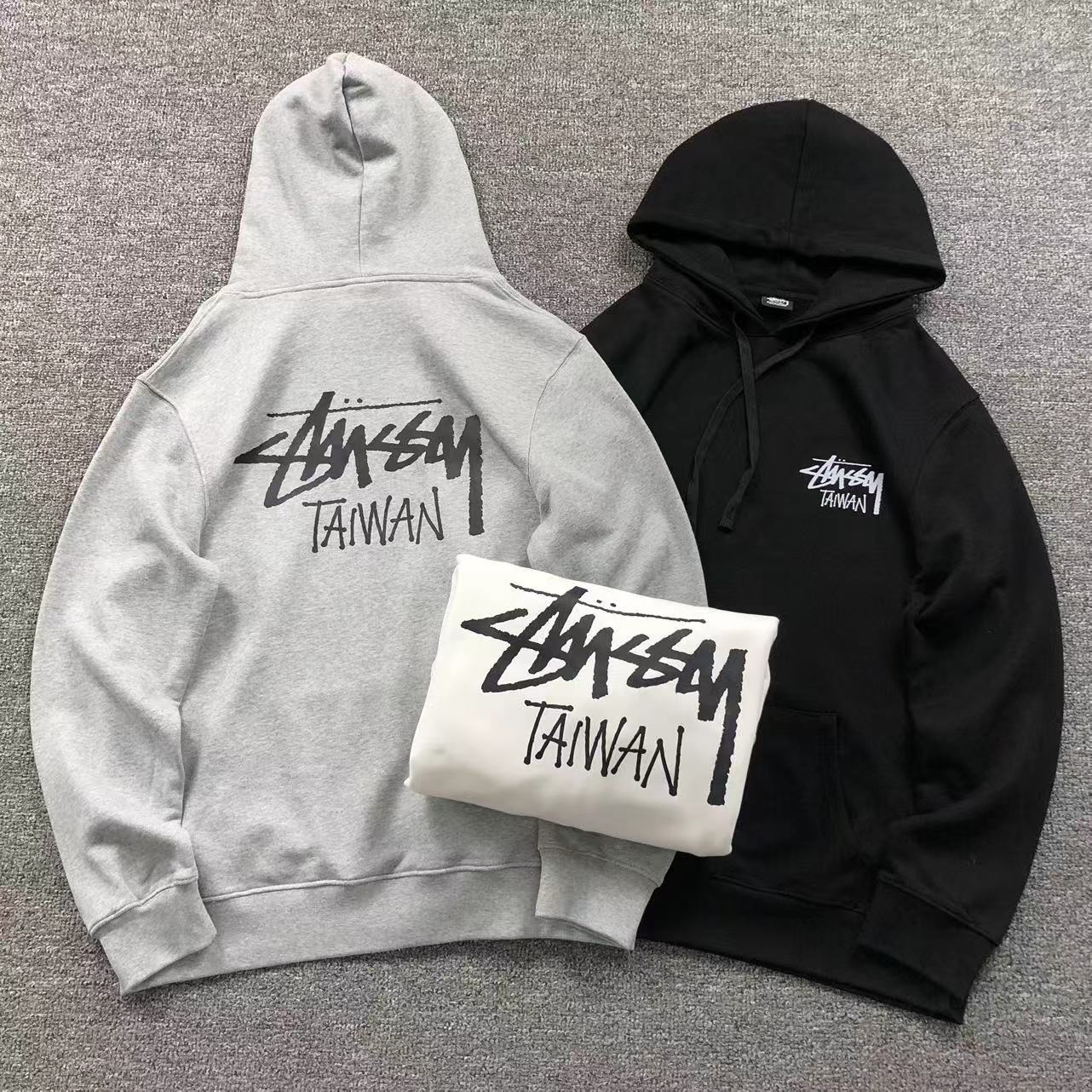 MOLETOM CANGURU Stussy Taiwan Graffiti — frente
