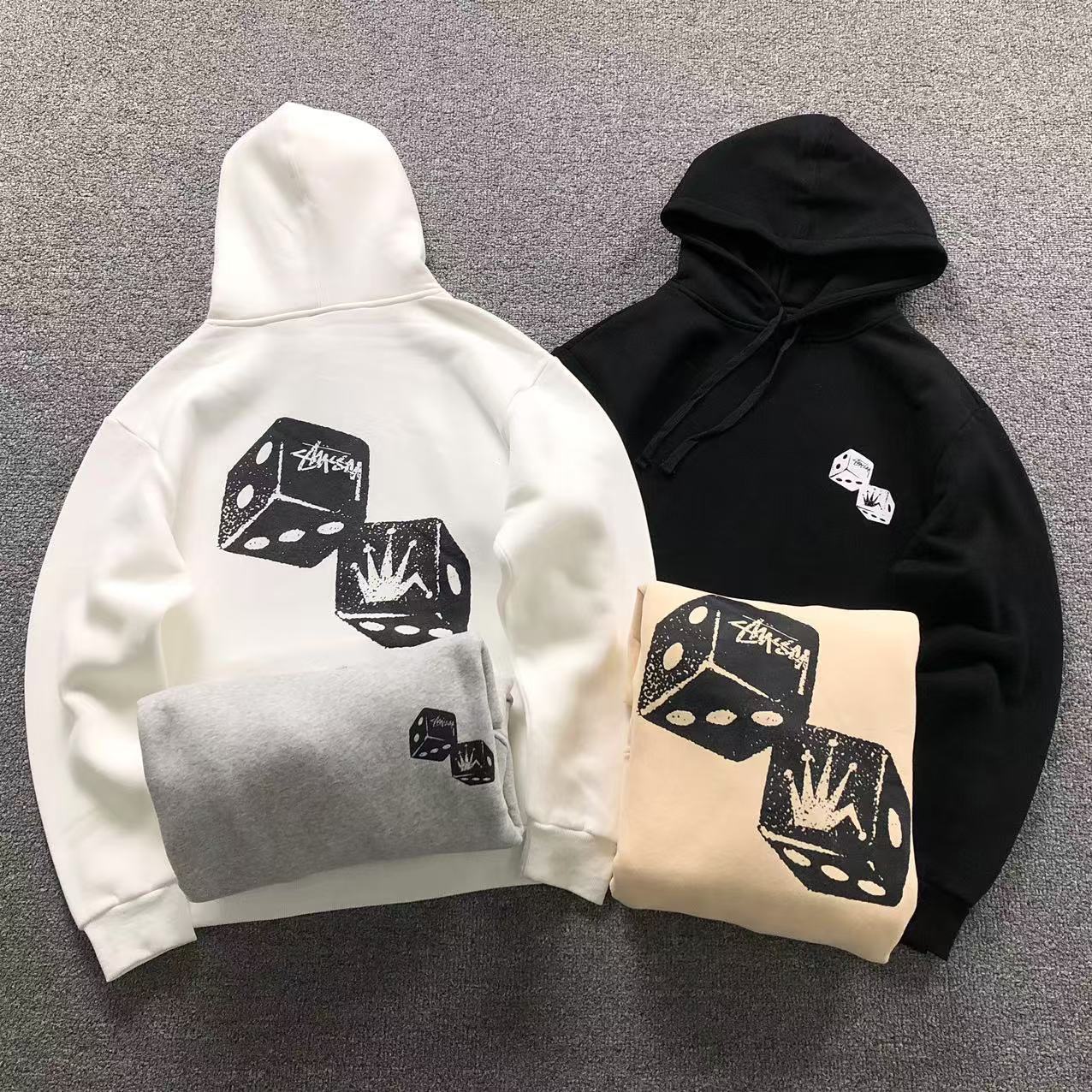 MOLETOM CANGURU Stussy Dice Crown Vault — frente