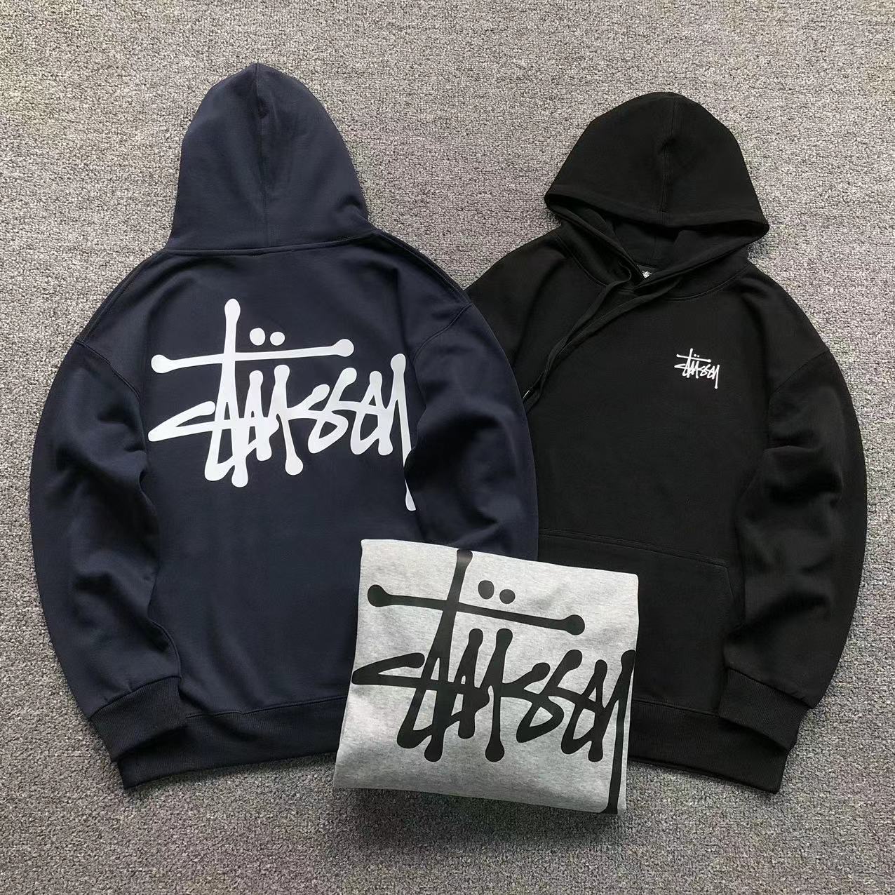 MOLETOM CANGURU Stussy Basic Graffiti Legacy — frente