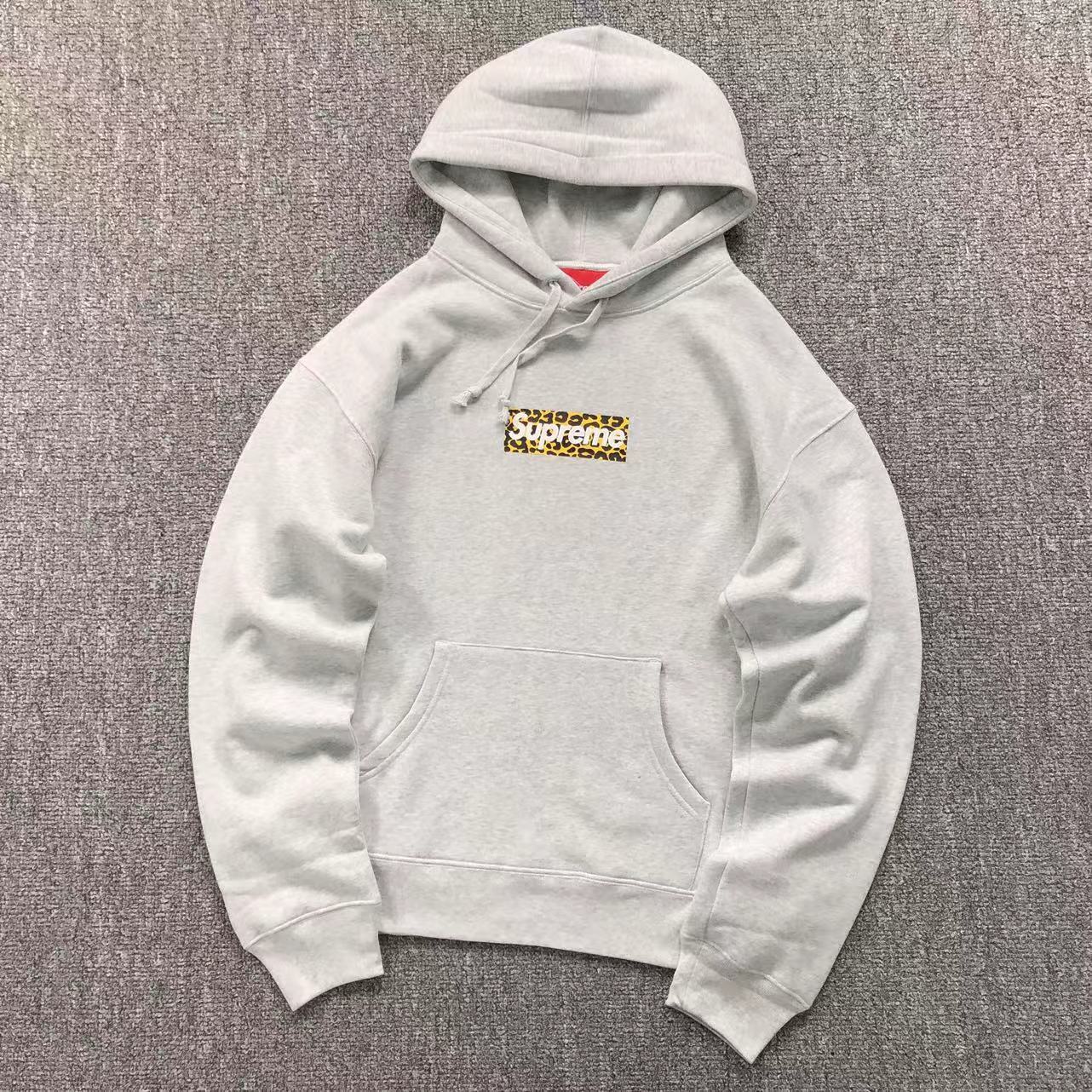 MOLETOM CANGURU Supreme Box Logo Leopard — frente