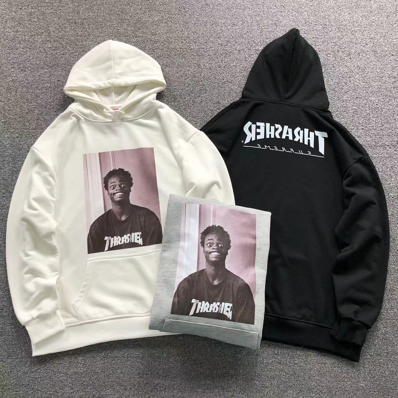 MOLETOM CANGURU Supreme Thrasher Portrait — frente