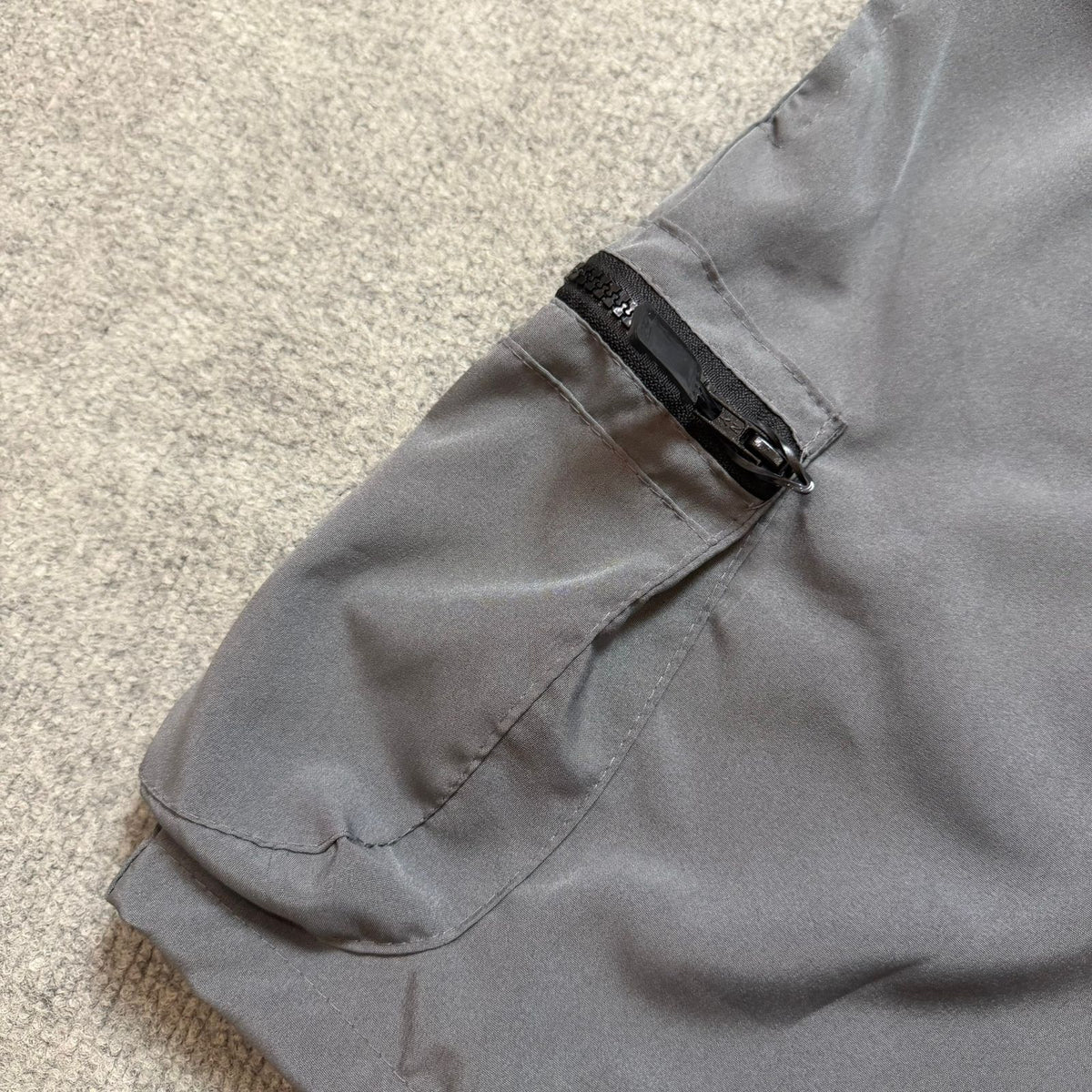 Short Premium Rede Cinza