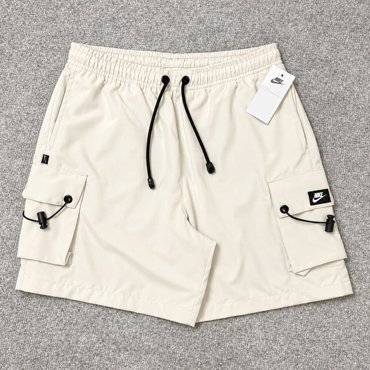 Short Premium Cargo Nike Foller Bege