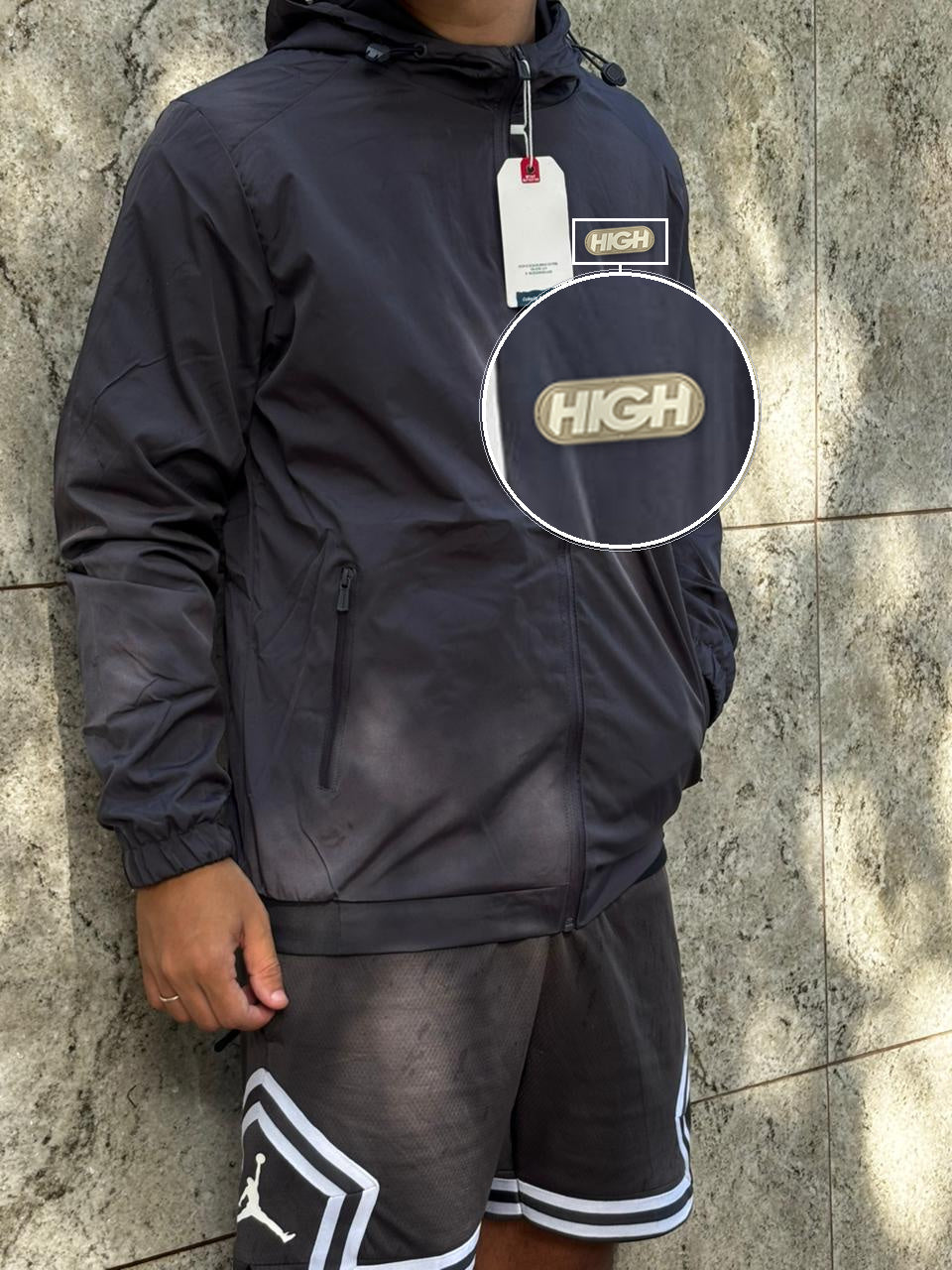 Casaco Corta Vento Impermeavel Storm Urban 2026 Chumbo com patch High Resina Oval Bege
