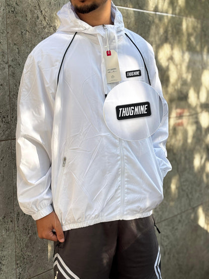 Casaco Corta Vento Importado Alpine North 2026 Branco com patch Thug Nine Retangular
