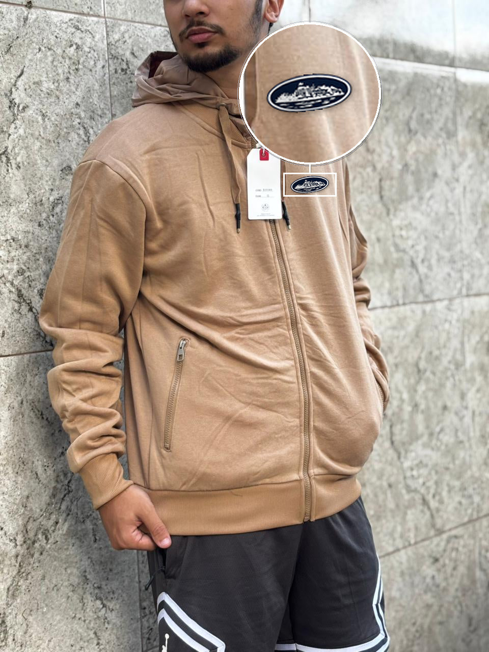 Casaco Moleton Ziper Importado Velvet Street 2026 Bege com patch Cortez Prisao
