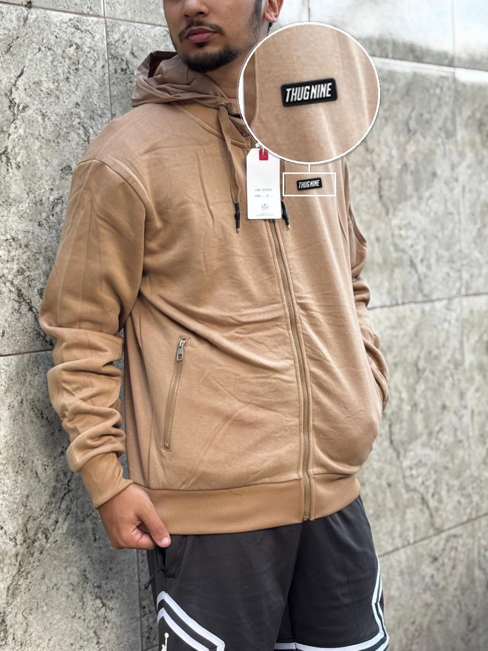 Casaco Moleton Ziper Importado Velvet Street 2026 Bege com patch Thug Nine Retangular
