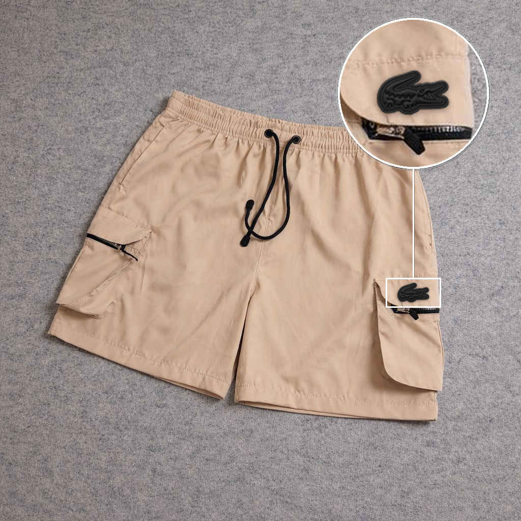 SHORT CARGO BOLSO MOCHILA COM ZÍPER BEGE com patch Lacoste Sp Preto