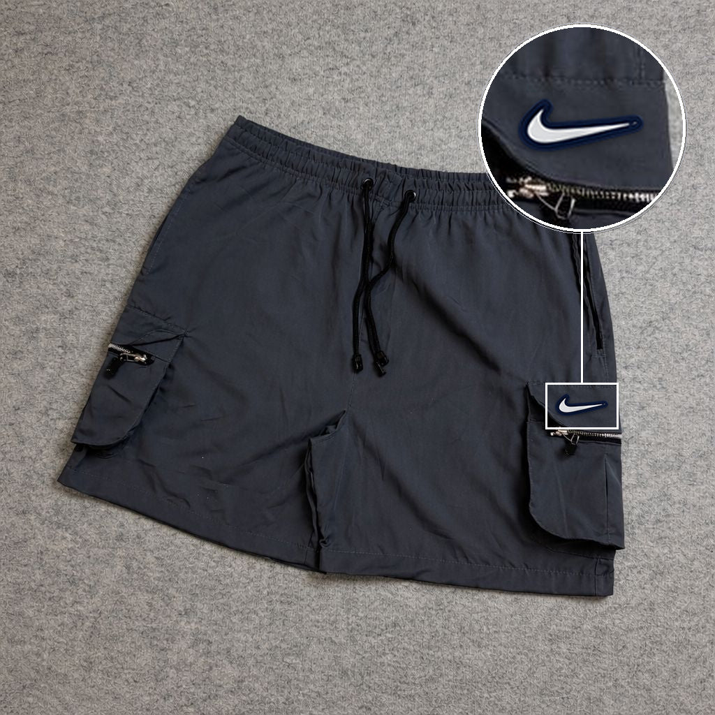 SHORT CARGO BOLSO MOCHILA COM ZÍPER CINZA com patch Nike Resinado B P