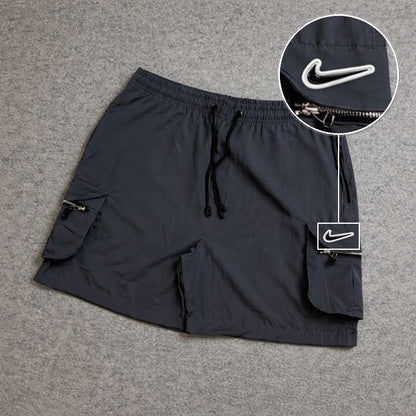 SHORT CARGO BOLSO MOCHILA COM ZÍPER CINZA com patch Nike Rs P B