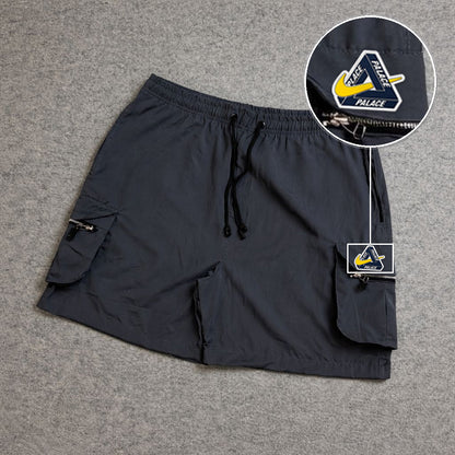 SHORT CARGO BOLSO MOCHILA COM ZÍPER CINZA com patch Palace