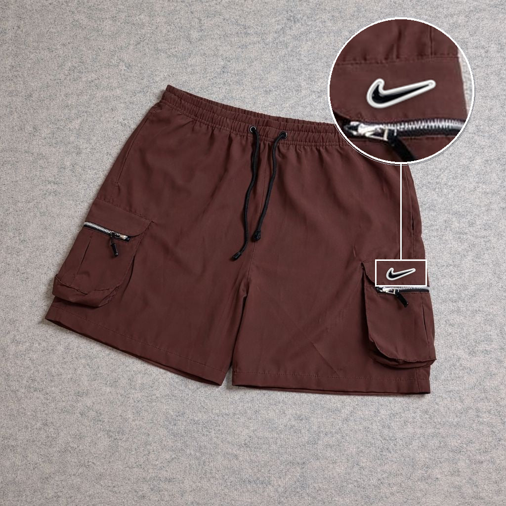 SHORT CARGO BOLSO MOCHILA COM ZÍPER MARROM com patch Nike Rs P B