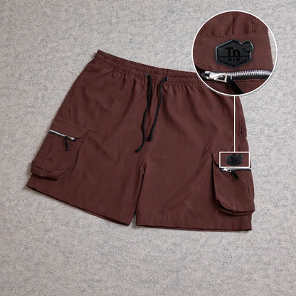 SHORT CARGO BOLSO MOCHILA COM ZÍPER MARROM com patch Tn Resinado Preto