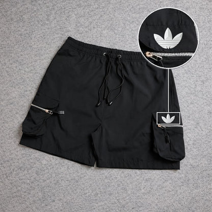 SHORT CARGO BOLSO MOCHILA COM ZÍPER PRETO com patch Adidas Branco
