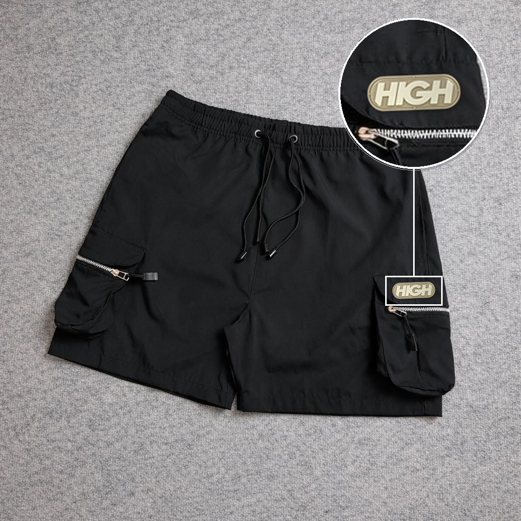 SHORT CARGO BOLSO MOCHILA COM ZÍPER PRETO com patch High Resina Oval Bege