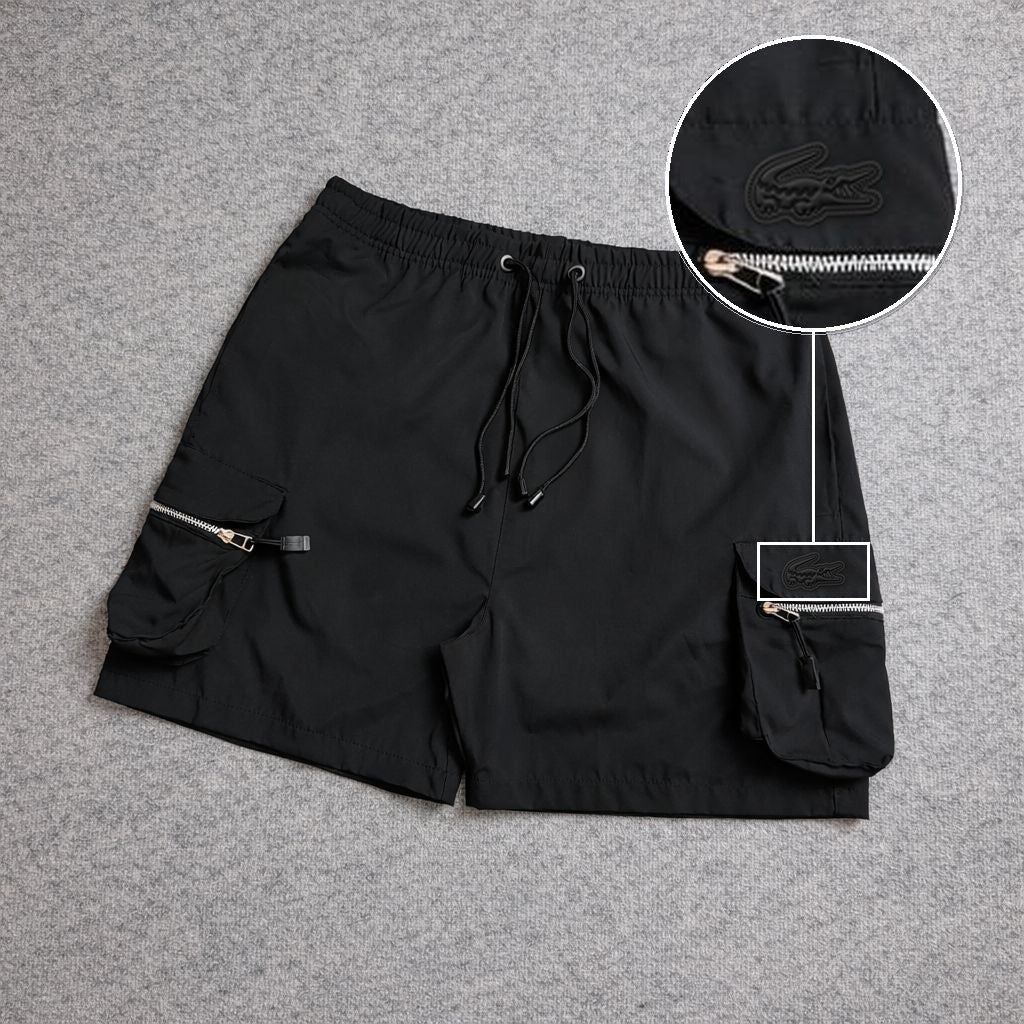 SHORT CARGO BOLSO MOCHILA COM ZÍPER PRETO com patch Lacoste Sp Preto