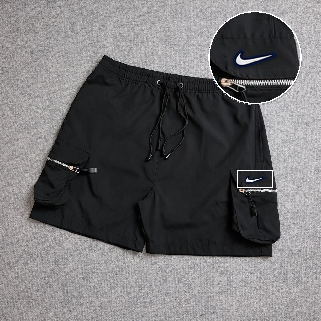 SHORT CARGO BOLSO MOCHILA COM ZÍPER PRETO com patch Nike Resinado B P