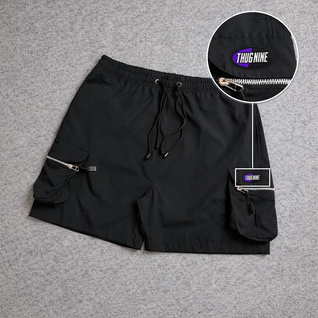 SHORT CARGO BOLSO MOCHILA COM ZÍPER PRETO com patch Thug Nine Oval Preto Com Roxo