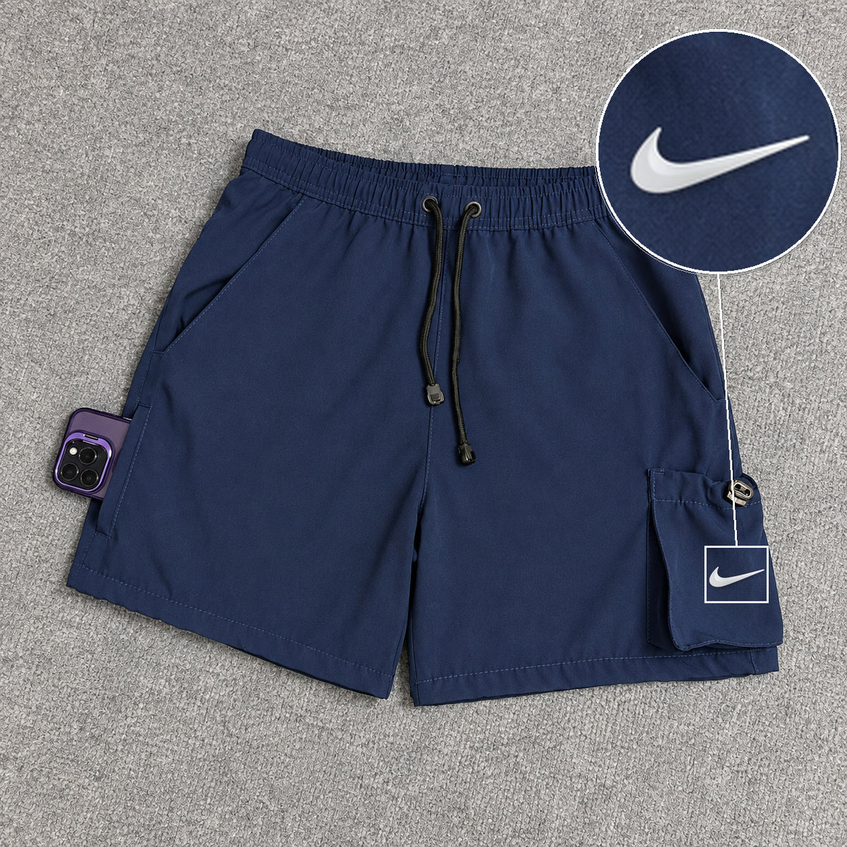 Short Cargo Elastano Tech Azul Marinho com patch Nike Swoosh Branco