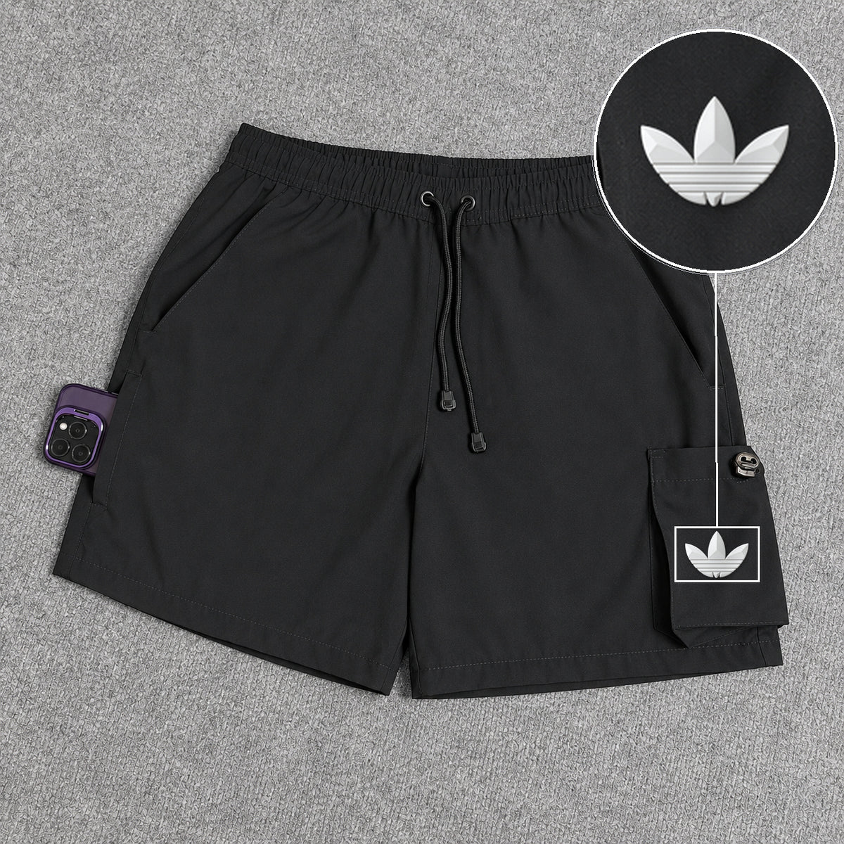 Short Cargo Elastano Tech Black com patch Adidas Branco