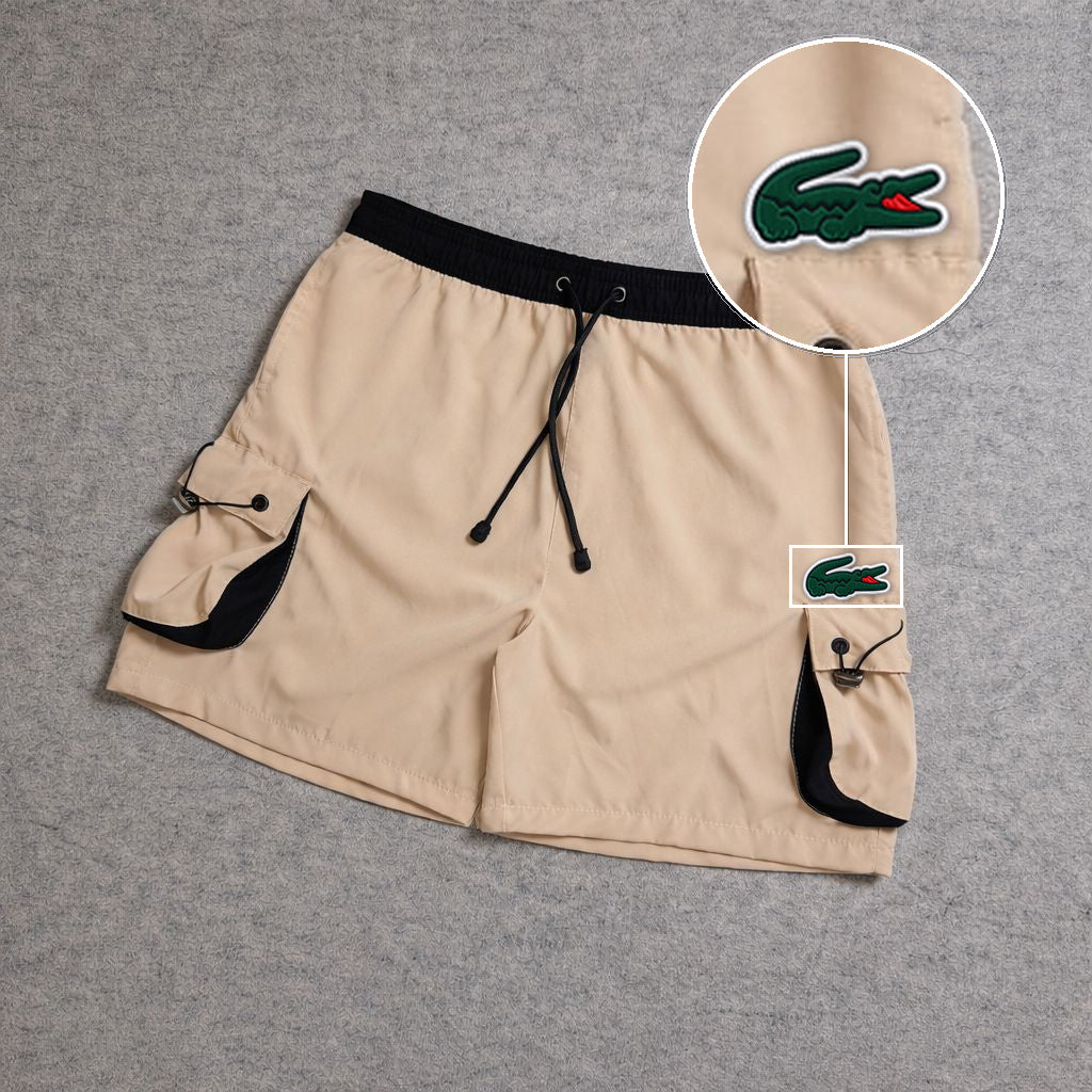 SHORT CARGO FOLLER COM REGULADOR BEGE com patch Lacoste Sp