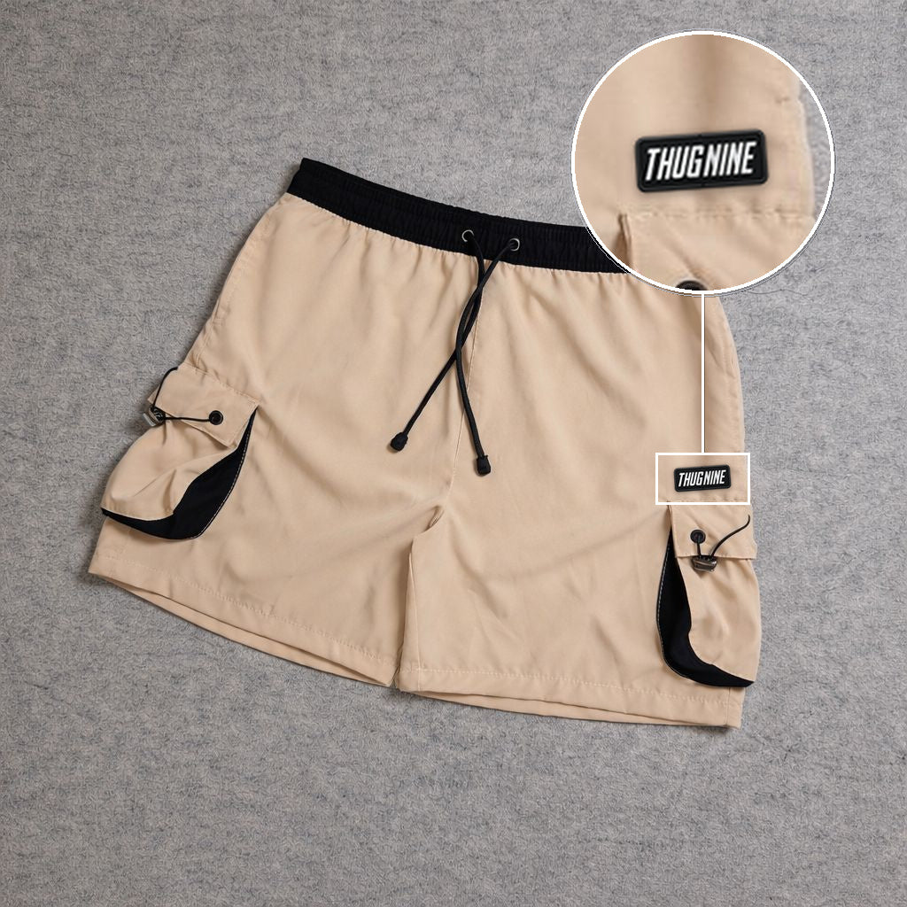 SHORT CARGO FOLLER COM REGULADOR BEGE com patch Thug Nine Retangular
