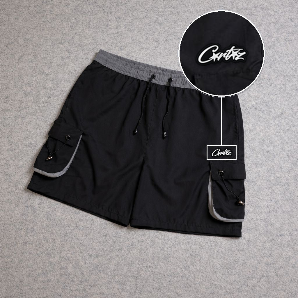 SHORT CARGO FOLLER COM REGULADOR PRETO com patch Cortez Escrito
