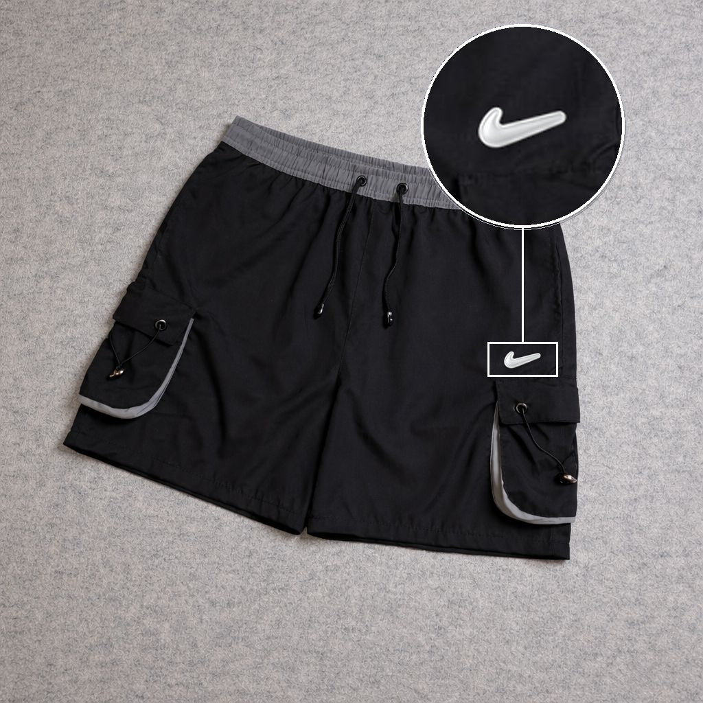 SHORT CARGO FOLLER COM REGULADOR PRETO com patch Nike Facao Sp Branca
