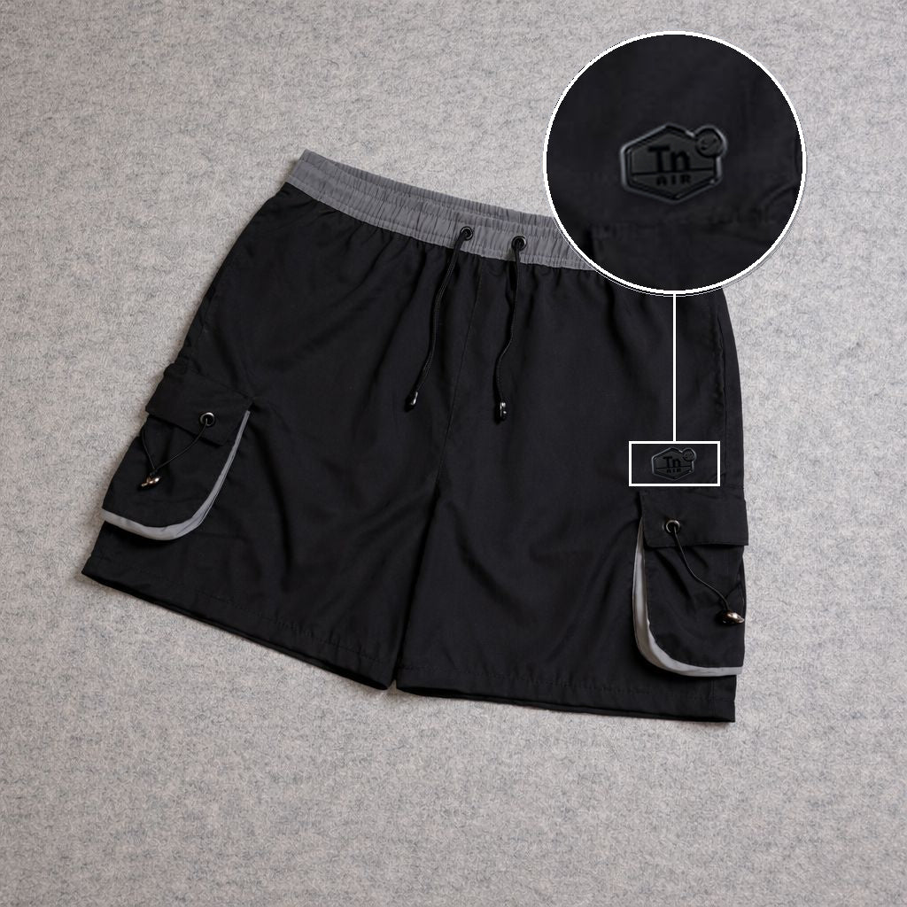 SHORT CARGO FOLLER COM REGULADOR PRETO com patch Tn Resinado Preto