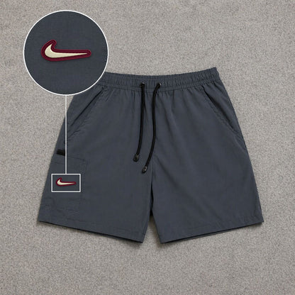 Short Cargo Street com Bolso Funcional Cinza com patch Nike Resinado Marrom