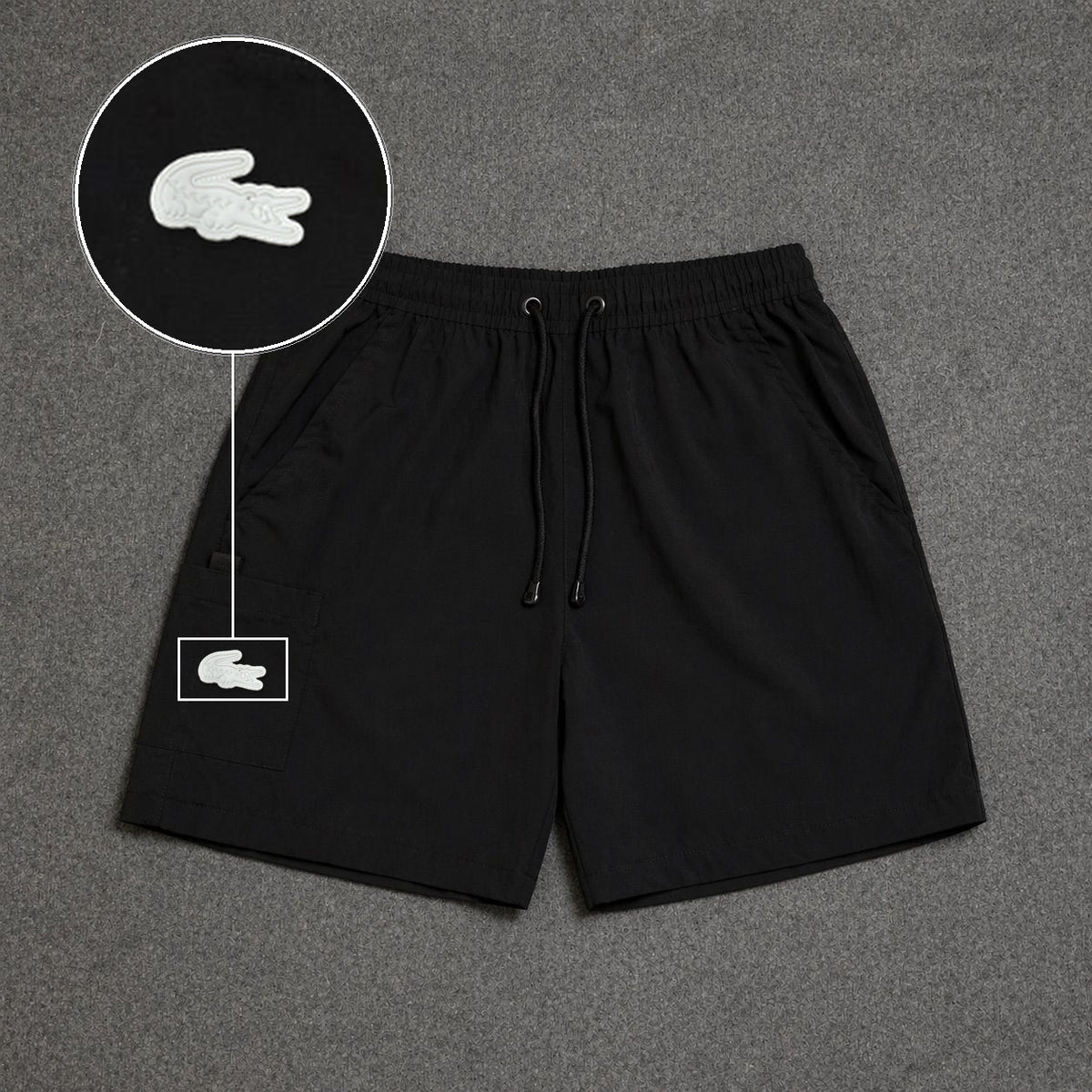 Short Cargo Street com Bolso Funcional Preto com patch Lacoste Sp Branco