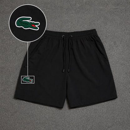 Short Cargo Street com Bolso Funcional Preto com patch Lacoste Sp