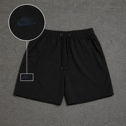 Short Cargo Street com Bolso Funcional Preto com patch Nike Preto