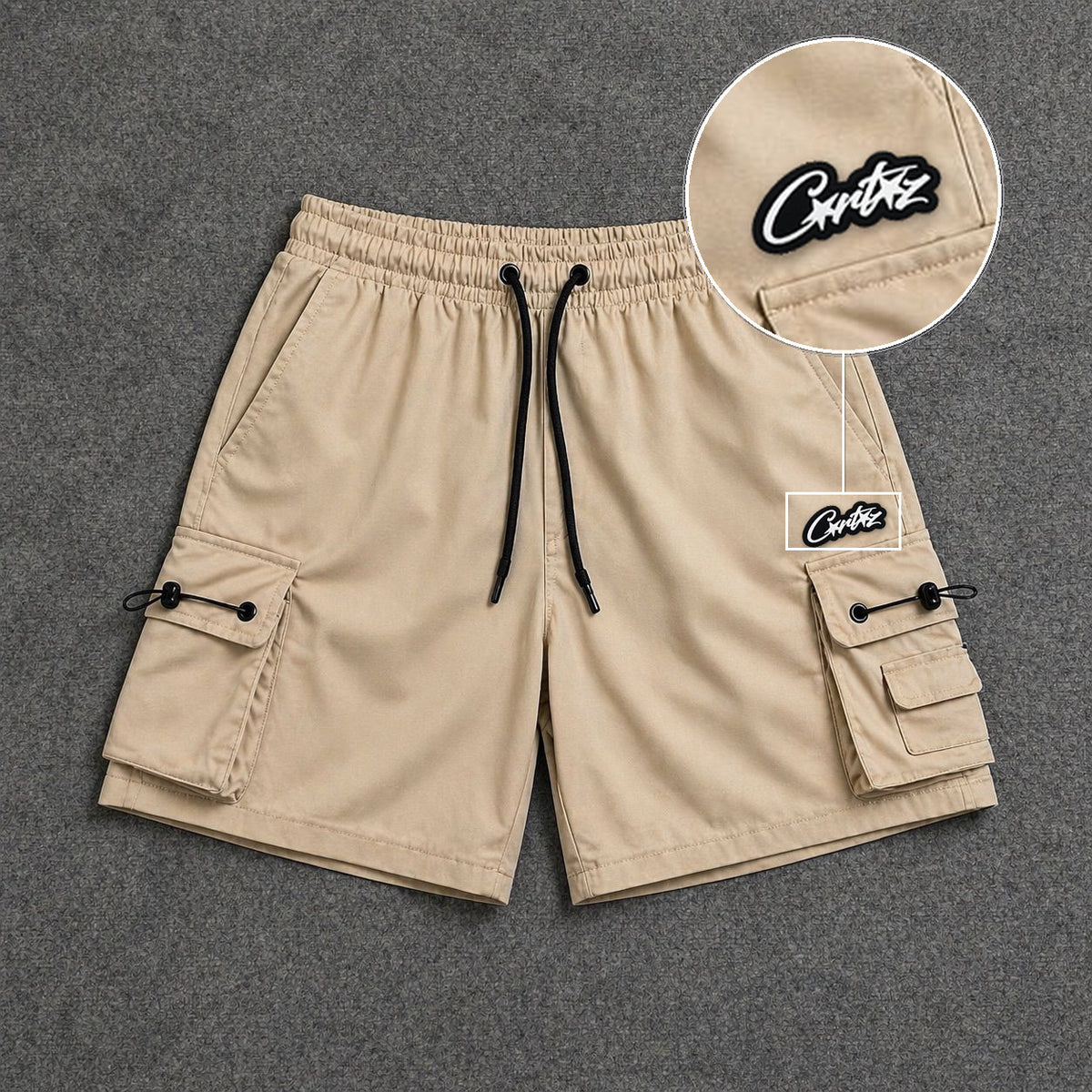 Short Cargo Streetwear Dual Pocket Bege com patch Cortez Escrito