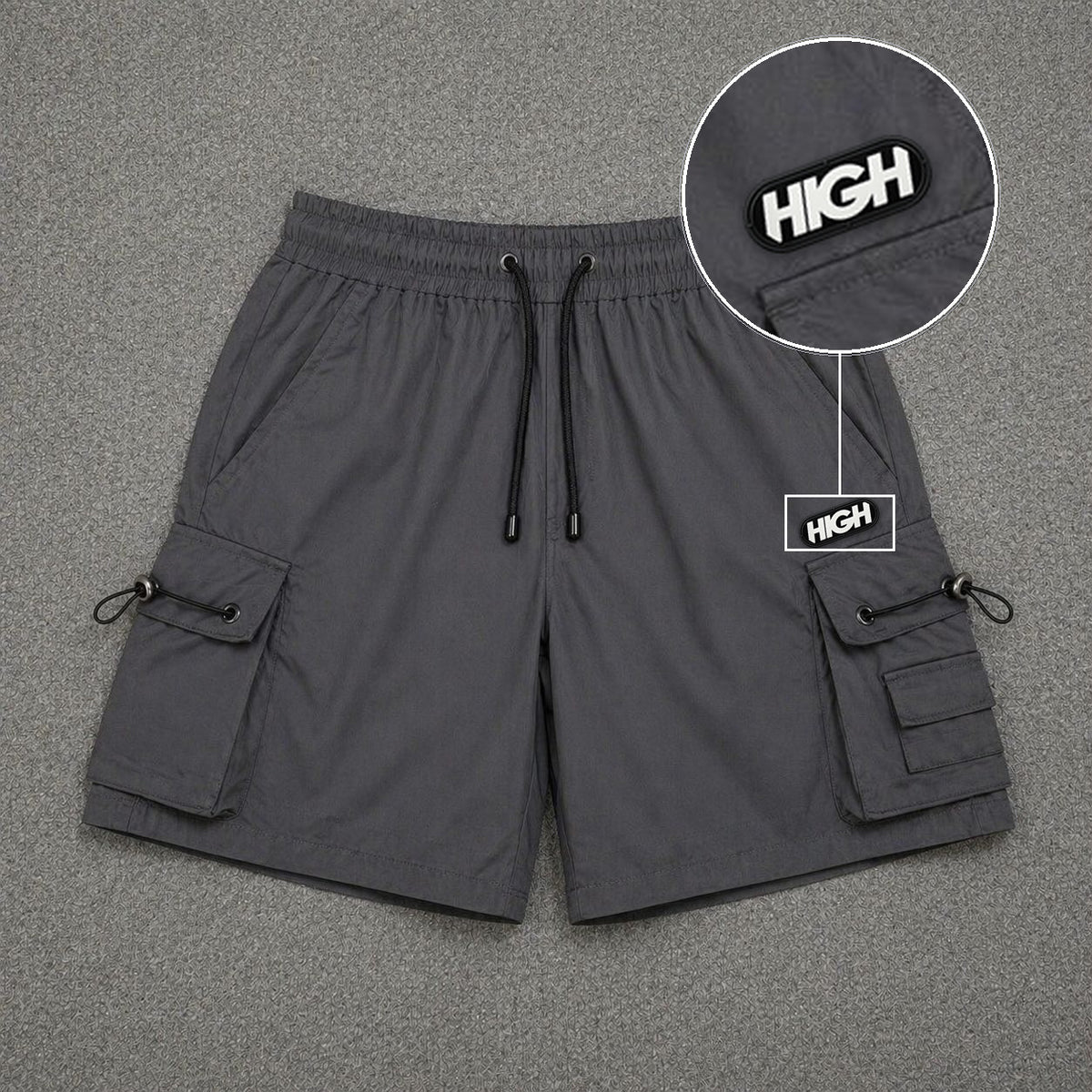 Short Cargo Streetwear Dual Pocket Cinza Chumbo com patch High Resina Oval Preta