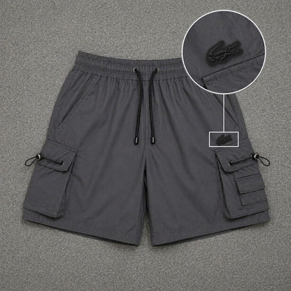 Short Cargo Streetwear Dual Pocket Cinza Chumbo com patch Lacoste Sp Preto