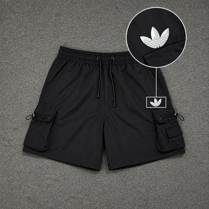 Short Cargo Streetwear Dual Pocket Preto com patch Adidas Branco