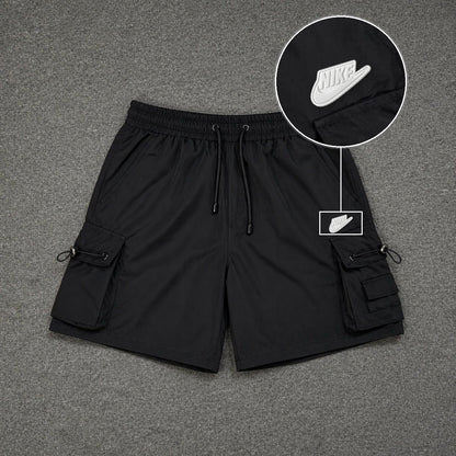 Short Cargo Streetwear Dual Pocket Preto com patch Nike Branco