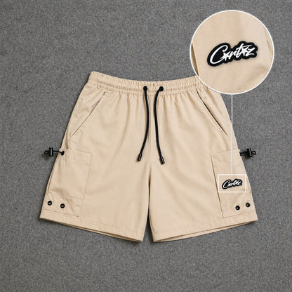 Short Cargo Streetwear Urban com Bolsos Laterais Bege com patch Cortez Escrito