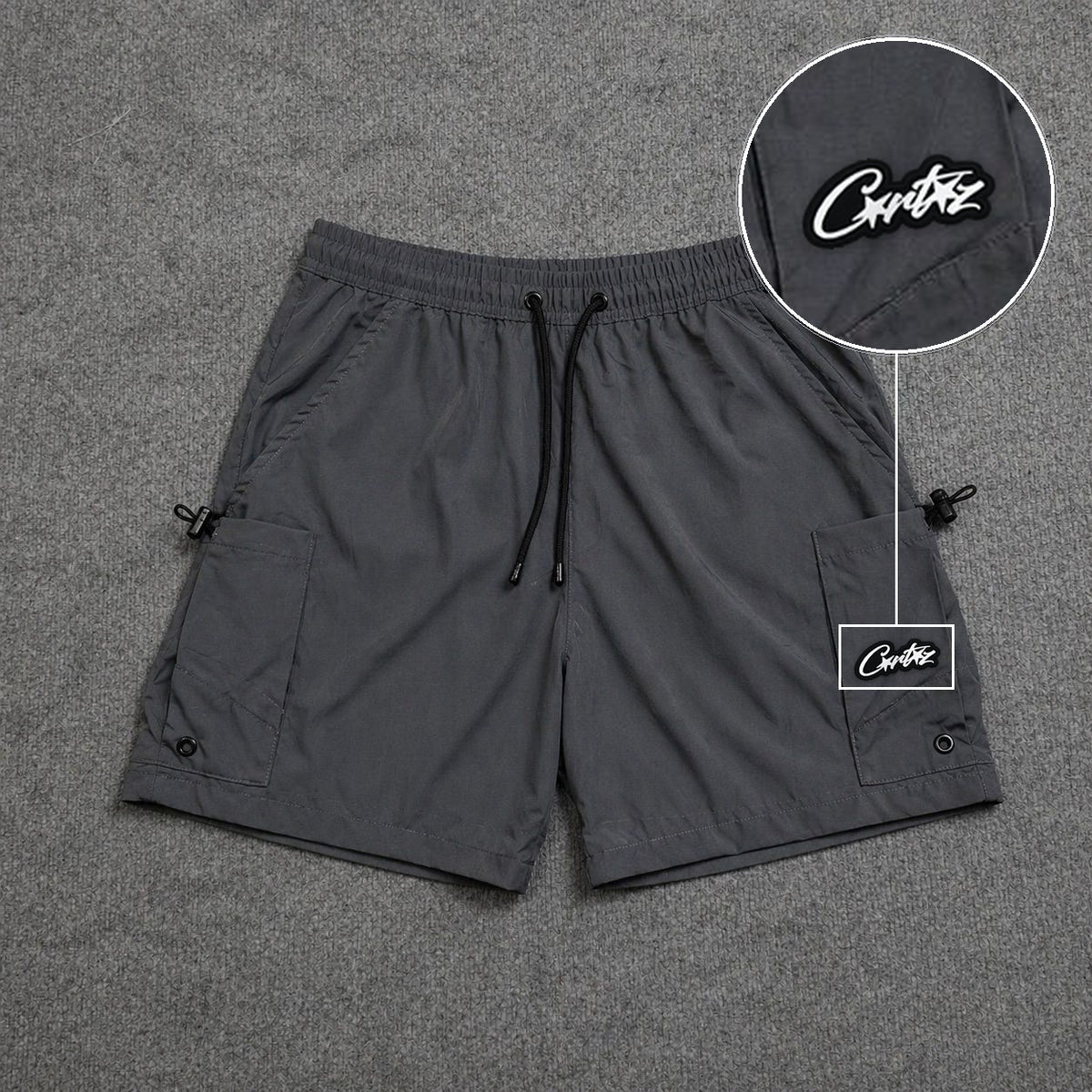 Short Cargo Streetwear Urban com Bolsos Laterais Cinza com patch Cortez Escrito
