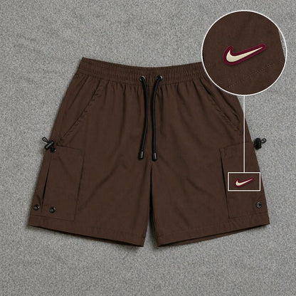 Short Cargo Streetwear Urban com Bolsos Laterais Marrom com patch Nike Resinado Marrom