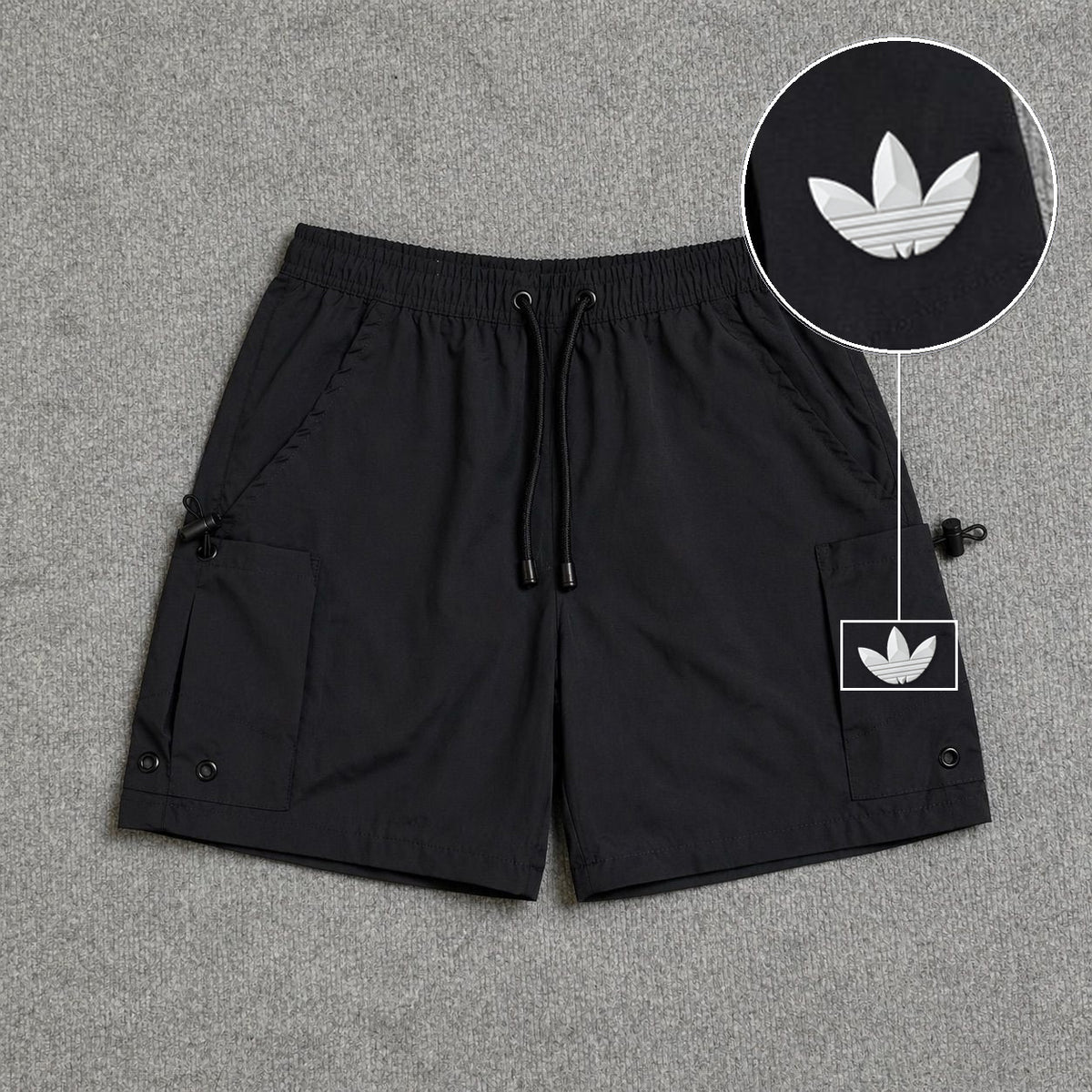 Short Cargo Streetwear Urban com Bolsos Laterais Preto com patch Adidas Branco