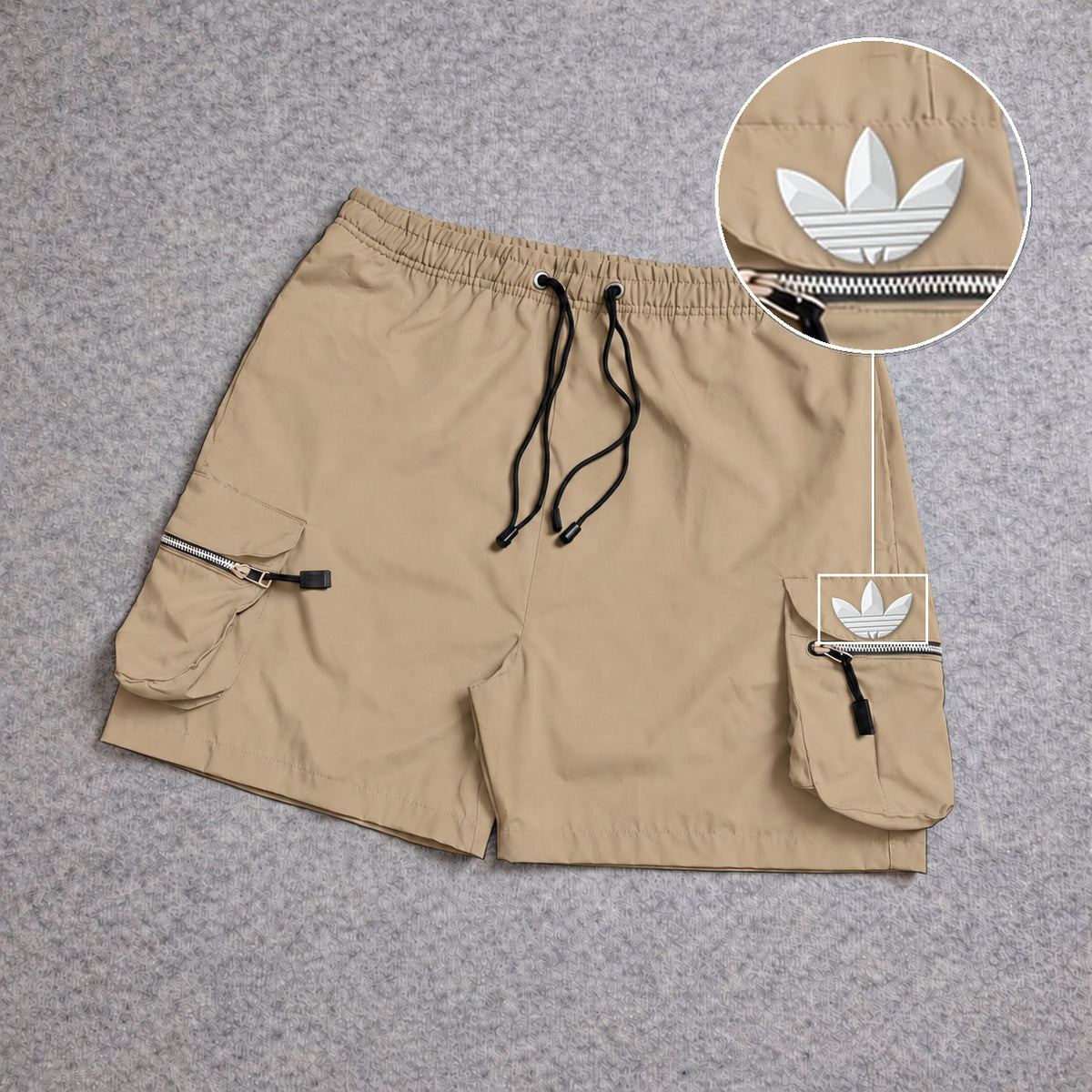 Short Premium Cargo Boll Bege com patch Adidas Branco