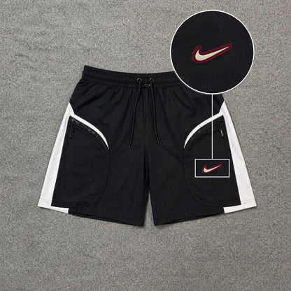 Short Premium Cargo com Recortes Tricolor e Bolsos com Zíper com patch Nike Resinado Marrom